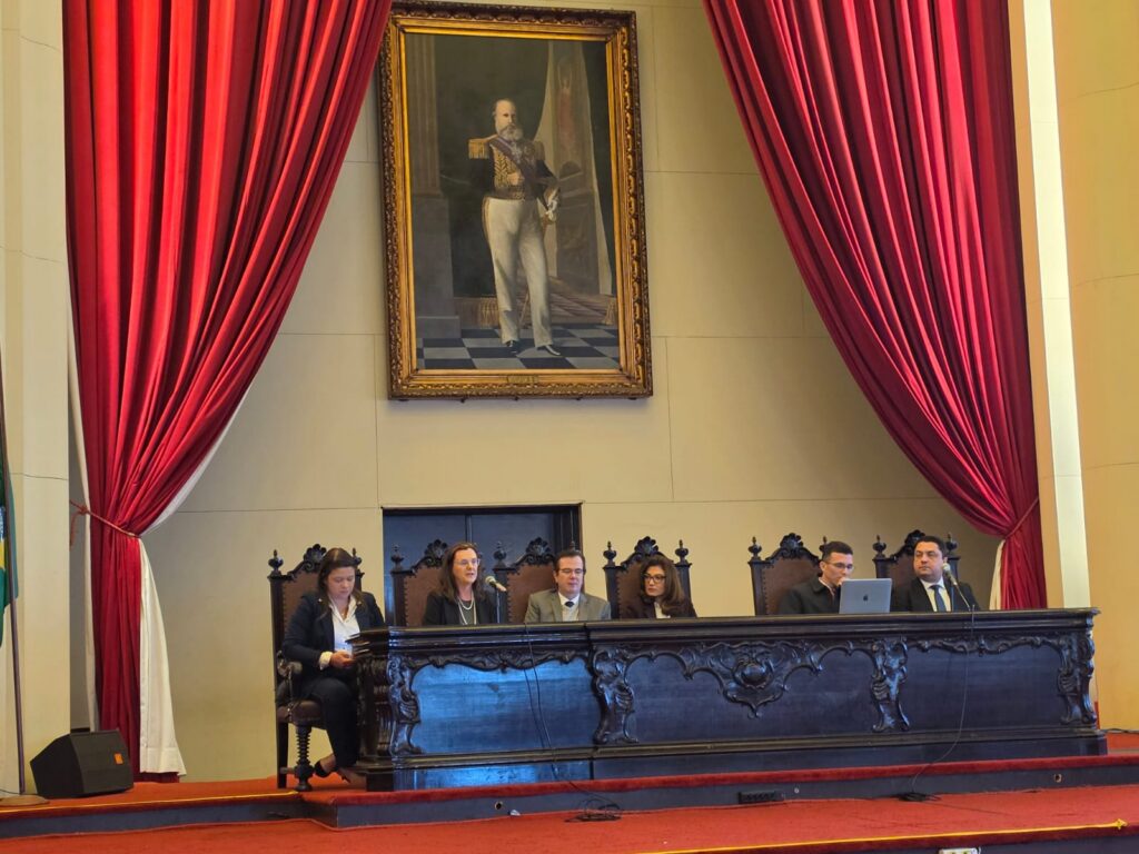 “Segurança jurídica é um ativo econômico”, afirma Rafaela Barreda em seminário na USP